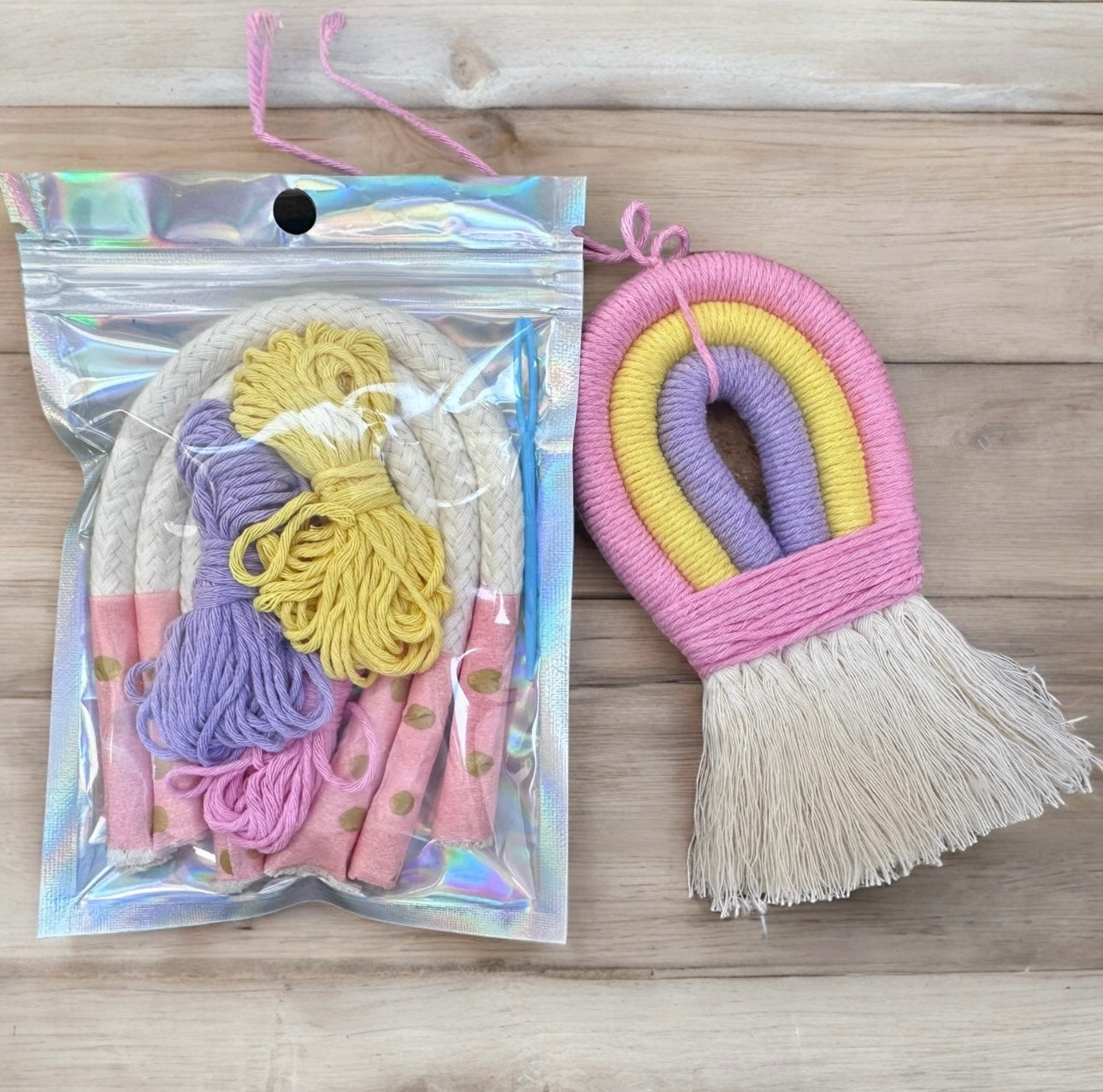 Mini rainbow macrame no-sew DIY kit