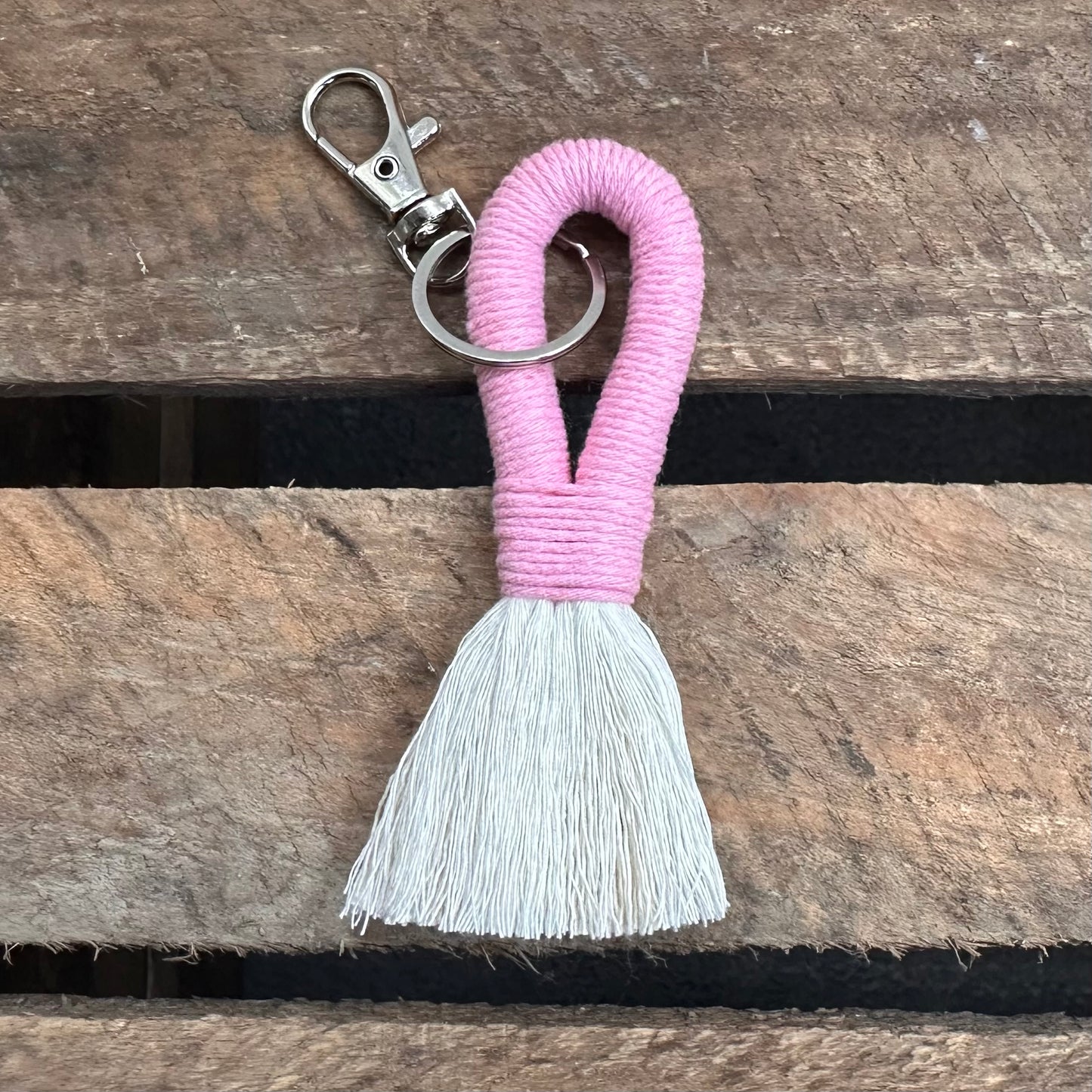 Mini macrame keyring DIY kit